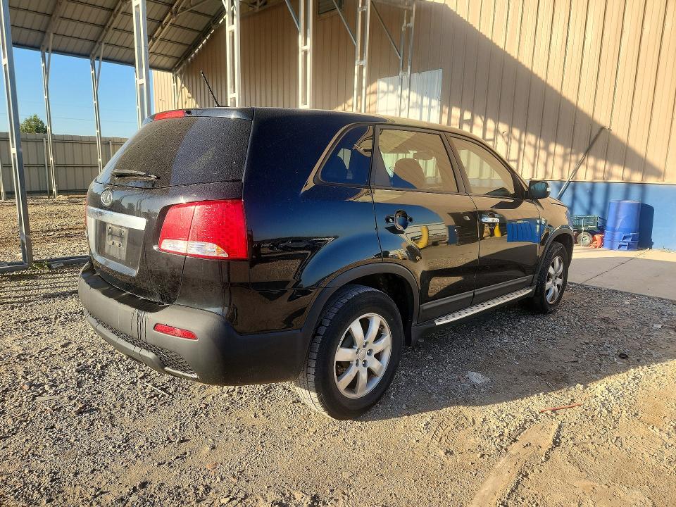 Снимка 3 от търг – 2013 KIA SORENTO с VIN 5XYKT3A11DG373346