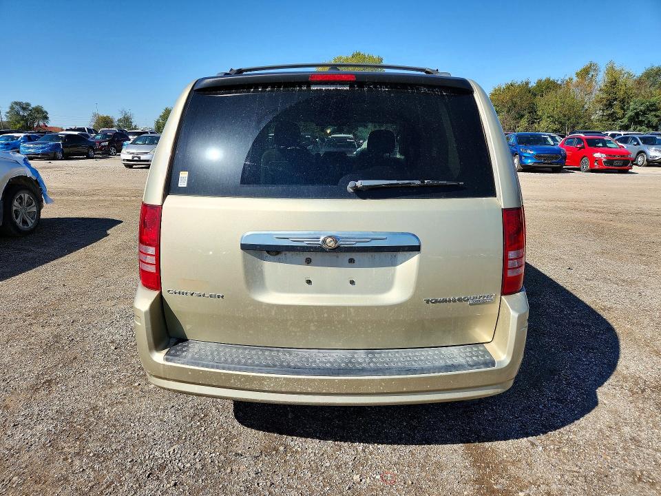 Снимка 6 от търг – 2010 CHRYSLER TOWN & COUNTRY с VIN 2A4RR8D17AR423139