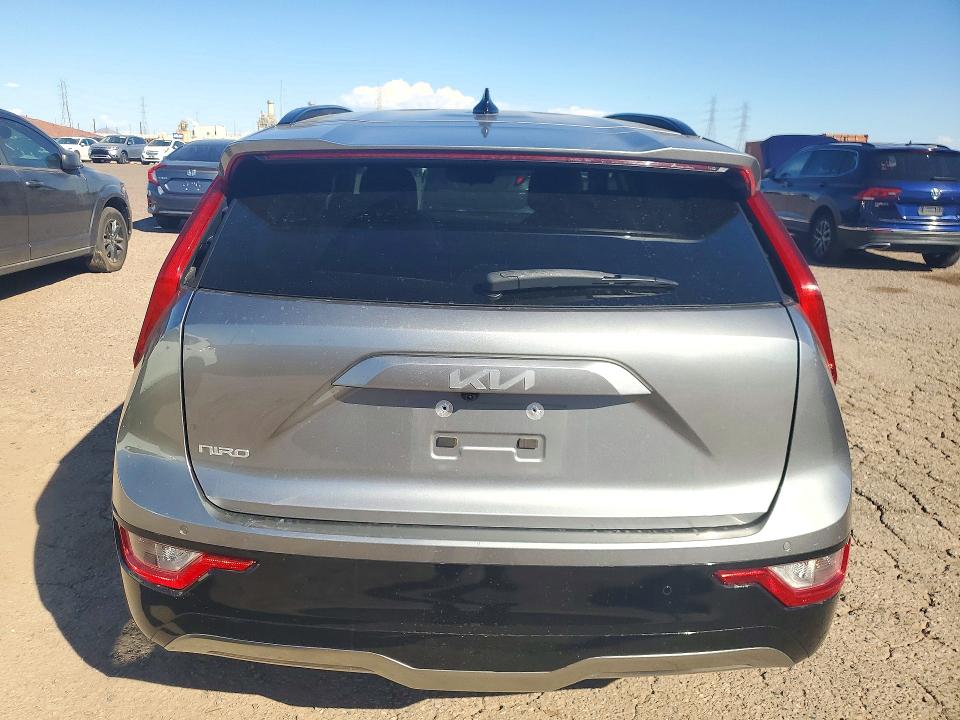 Foto 6 de la subasta – 2023 KIA NIRO con VIN KNDCR3L18P5071467