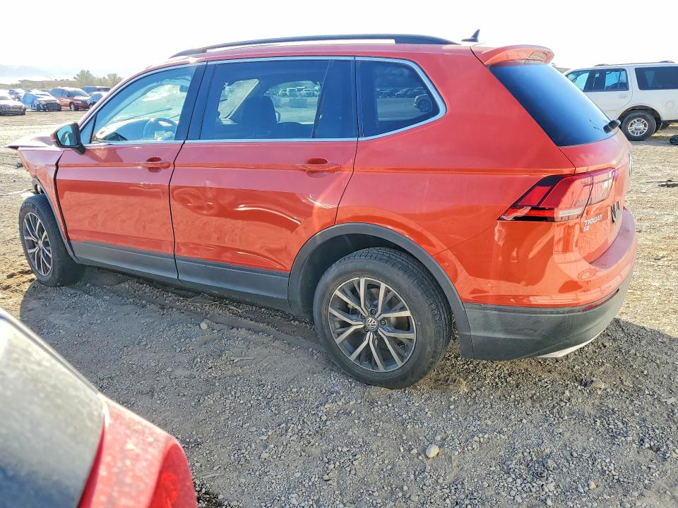 Снимка 2 от търг – 2019 VOLKSWAGEN TIGUAN с VIN 3VV2B7AX0KM126805
