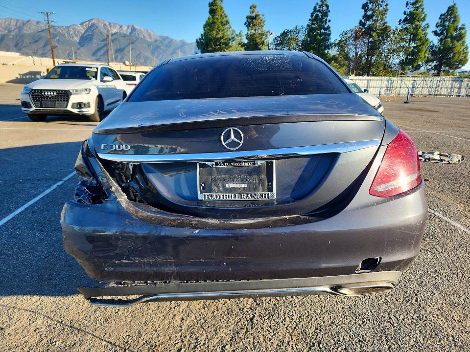 Снимка 6 от търг – 2016 MERCEDES-BENZ C с VIN 55SWF4JB4GU147335