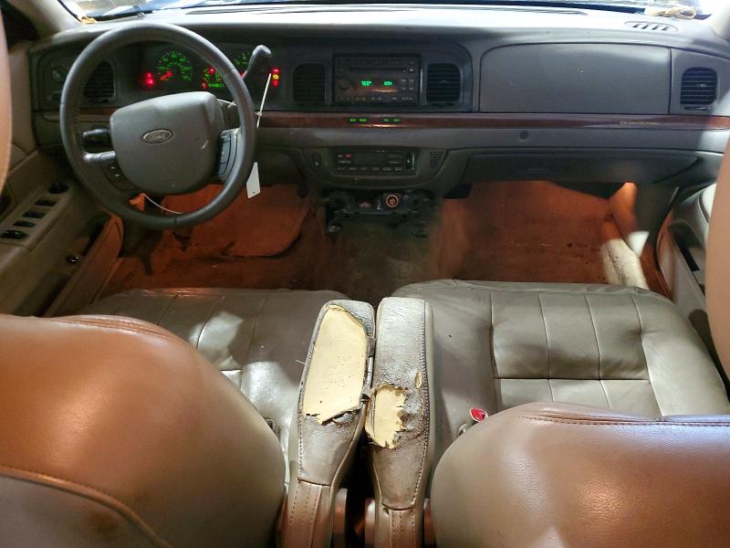 Photo 8 from auction – 2011 FORD CROWN VICTORIA with VIN 2FABP7EV7BX148691