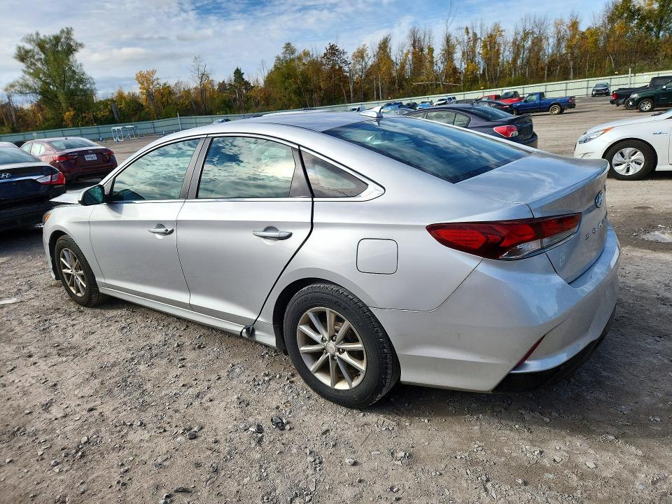 Снимка 2 от търг – 2018 HYUNDAI SONATA с VIN 5NPE24AA6JH722320