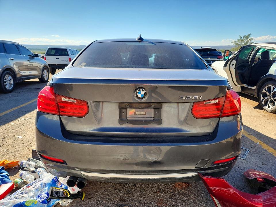 Снимка 6 от търг – 2012 BMW 328 с VIN WBA3A5C59CF258191