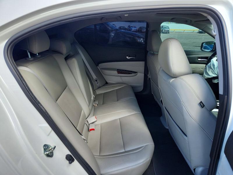 Снимка 10 от търг – 2016 ACURA TLX с VIN 19UUB1F39GA002662