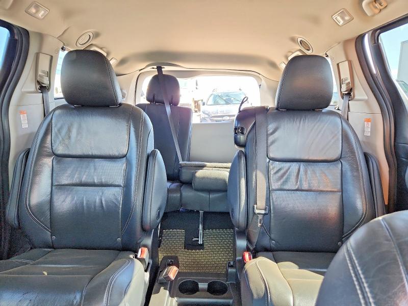 Снимка 10 от търг – 2018 TOYOTA SIENNA с VIN 5TDXZ3DC9JS907564