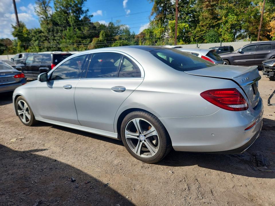 Снимка 2 от търг – 2017 MERCEDES-BENZ E с VIN WDDZF4KB1HA126729
