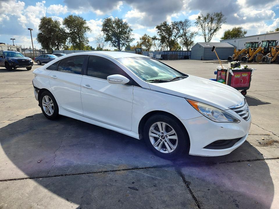 Снимка 4 от търг – 2014 HYUNDAI SONATA с VIN 5NPEB4AC5EH934956