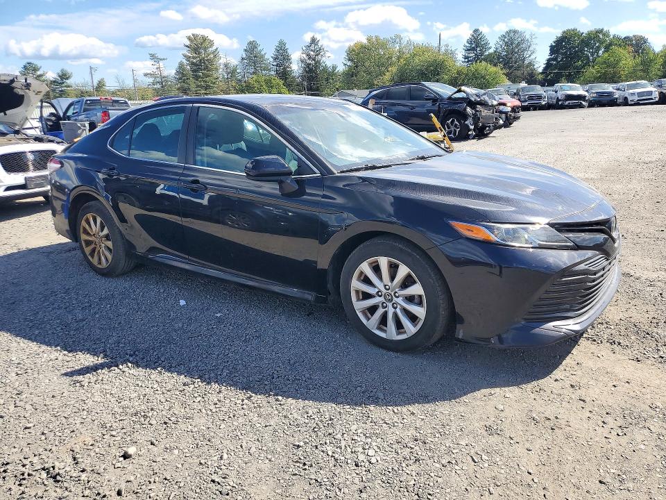 Снимка 4 от търг – 2020 TOYOTA CAMRY с VIN 4T1C11AK8LU877506