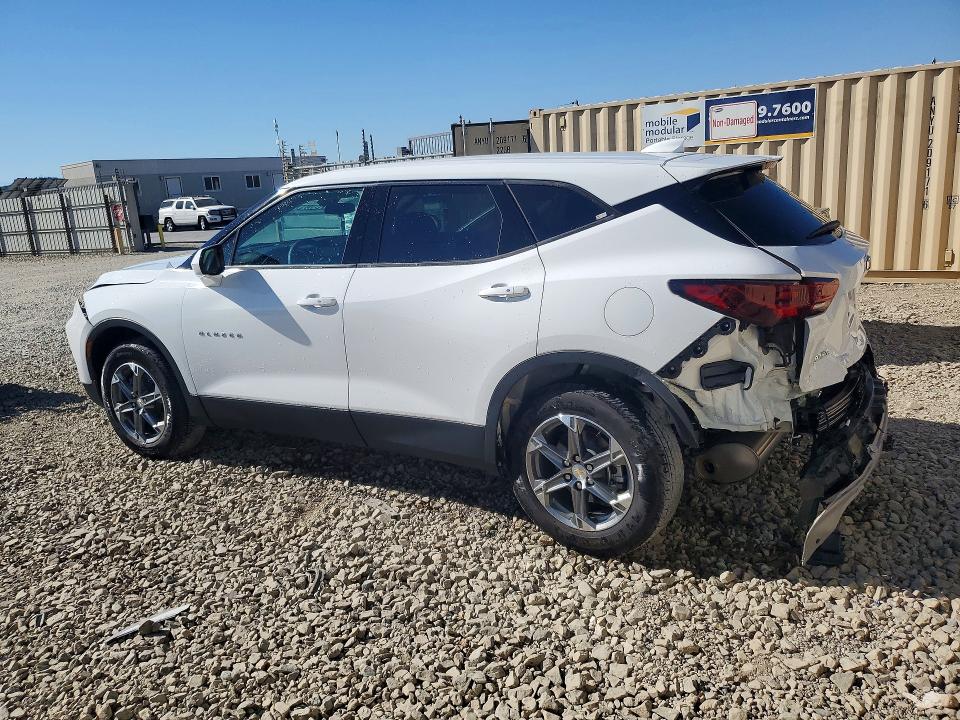 Снимка 2 от търг – 2026 CHEVROLET BLAZER с VIN 3GNKBCR43TS149548