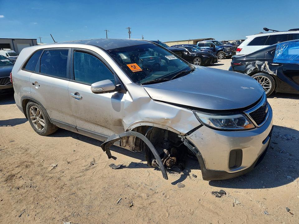 Photo 4 from auction – 2015 KIA SORENTO with VIN 5XYKT3A67FG580838