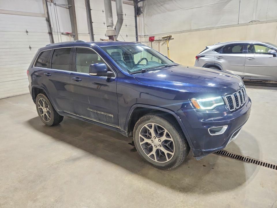 Снимка 4 от търг – 2018 JEEP GRAND CHEROKEE с VIN 1C4RJFBG5JC203869