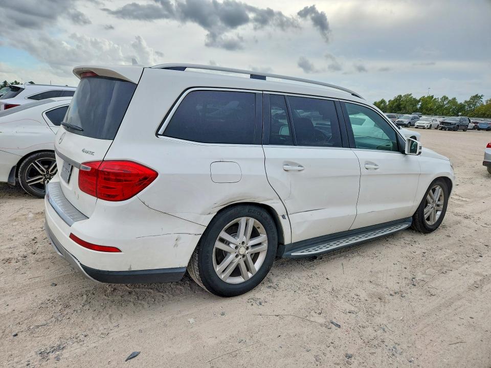 Zdjęcie 3 z aukcji – 2015 MERCEDES-BENZ GL z VIN 4JGDF6EE6FA526154