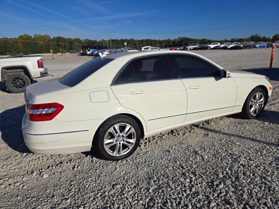 Снимка 3 от търг – 2011 MERCEDES-BENZ E с VIN WDDHF8HB2BA382315