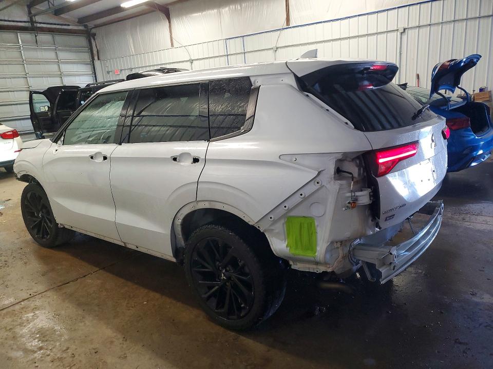 Снимка 2 от търг – 2024 MITSUBISHI OUTLANDER с VIN JA4J4WA83RZ084933