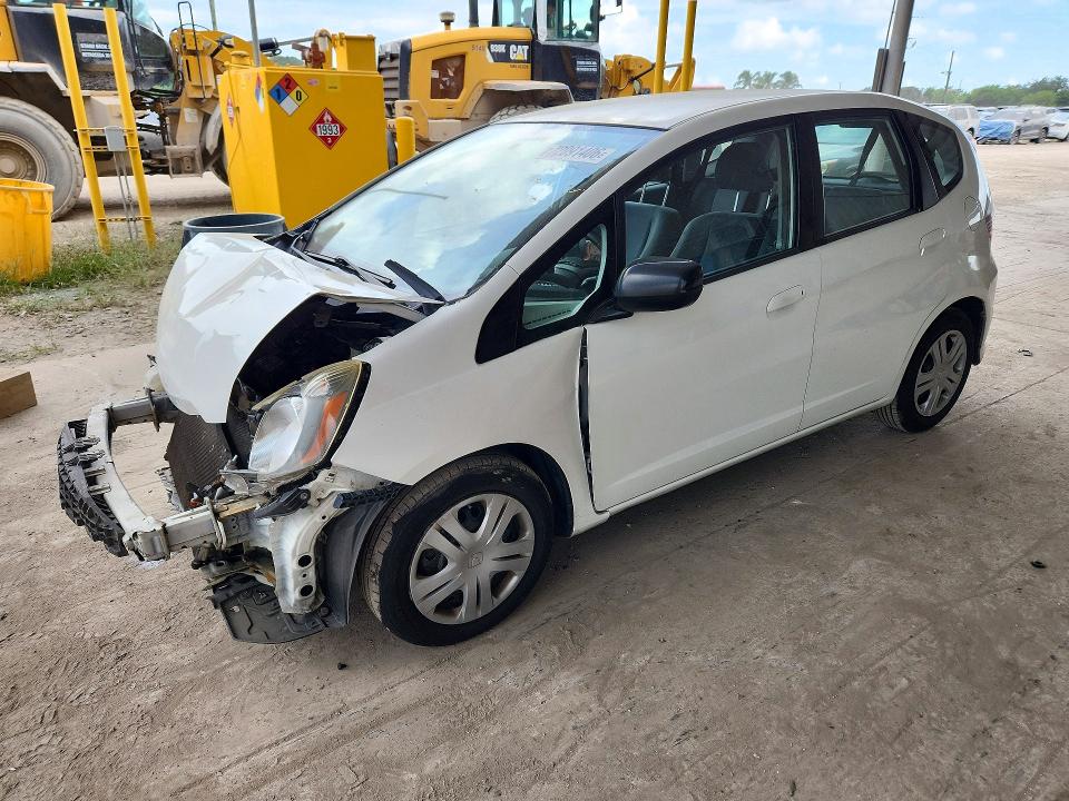 Снимка 1 от търг – 2011 HONDA FIT с VIN JHMGE8H35BS007688