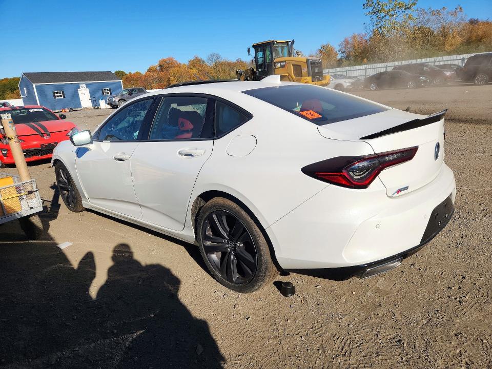 Снимка 2 от търг – 2023 ACURA TLX с VIN 19UUB5F58PA003195