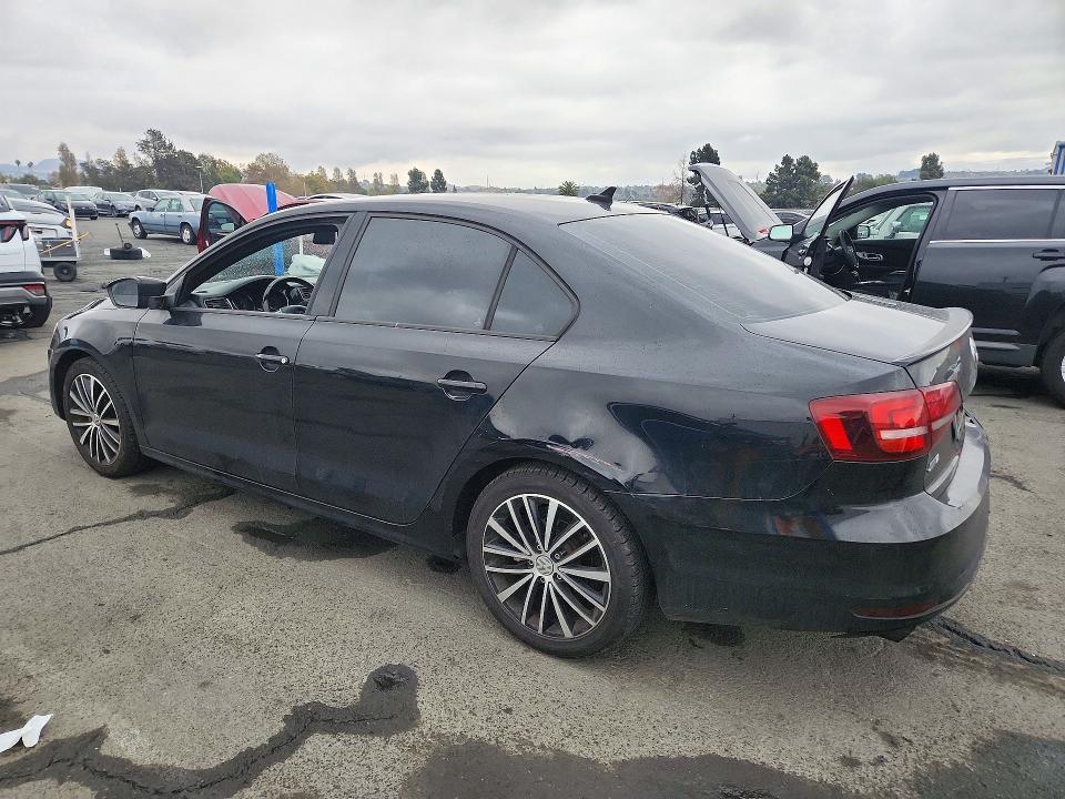 Снимка 2 от търг – 2016 VOLKSWAGEN JETTA с VIN 3VWD17AJ5GM385414