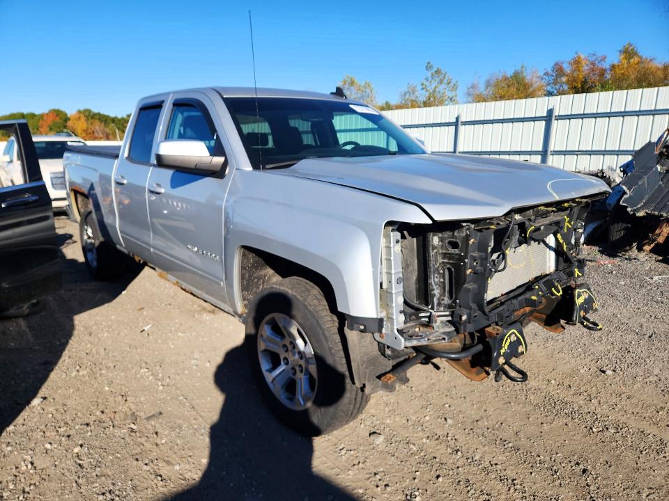Снимка 4 от търг – 2016 CHEVROLET SILVERADO с VIN 1GCVKREC3GZ358383