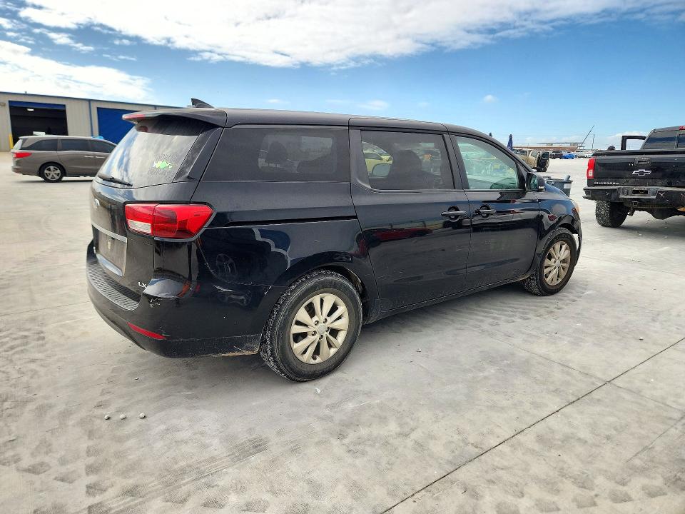 Снимка 3 от търг – 2017 KIA SEDONA с VIN KNDMB5C16H6224931