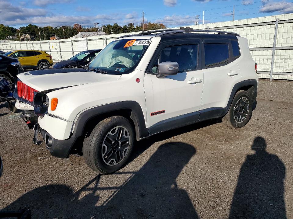 Снимка 1 от търг – 2015 JEEP RENAGADE с VIN ZACCJBCT0FPB68977
