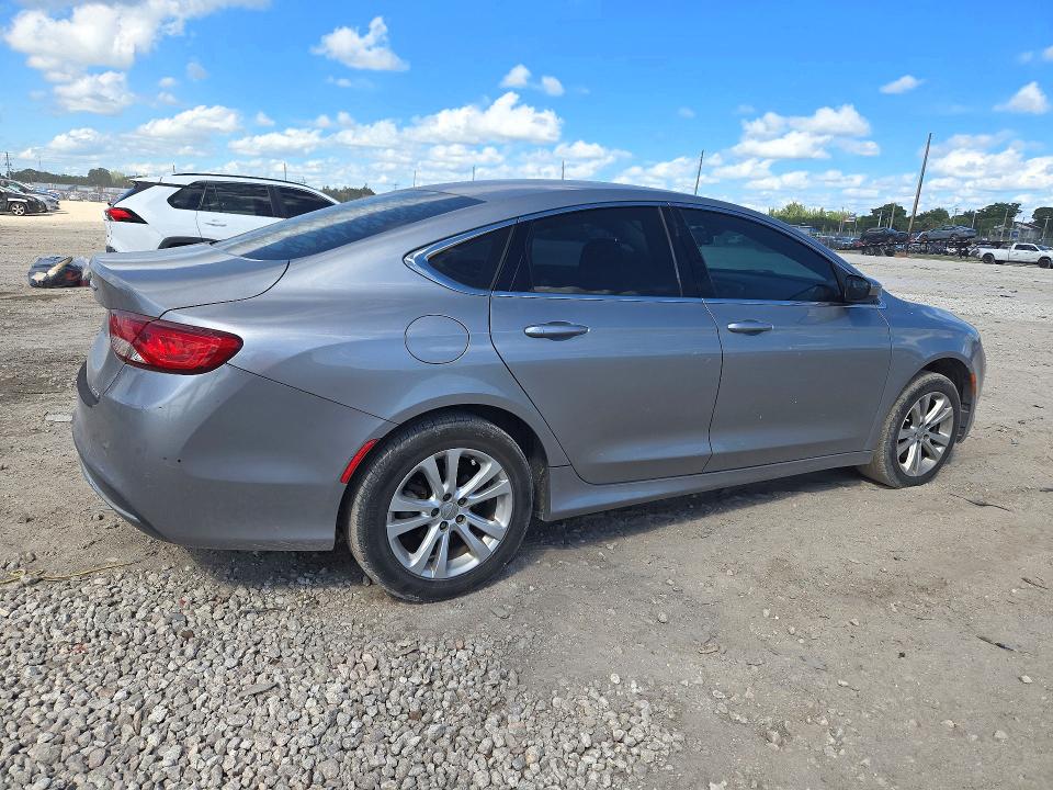 Фото 3 с аукциона – 2015 CHRYSLER 200 с VIN 1C3CCCAB2FN585976