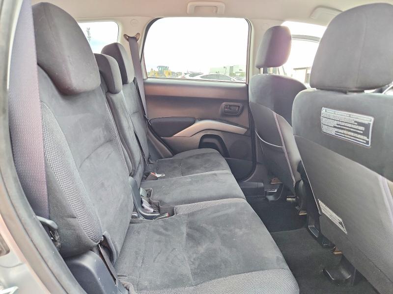 Снимка 11 от търг – 2008 MITSUBISHI OUTLANDER с VIN JA4MS31X88Z012097