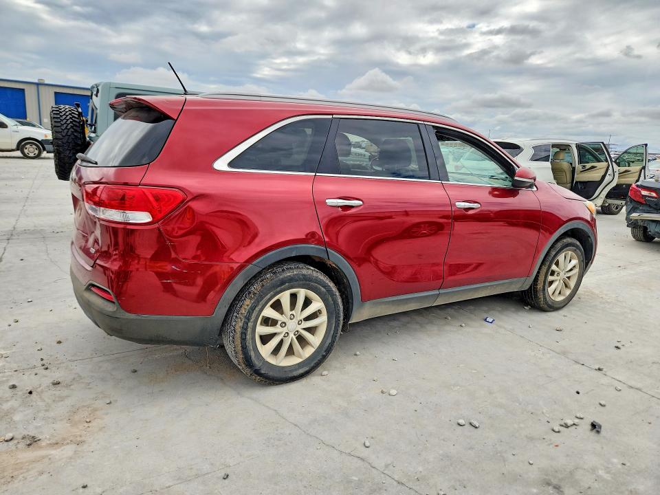 Photo 3 from auction – 2017 KIA SORENTO with VIN 5XYPG4A30HG218648