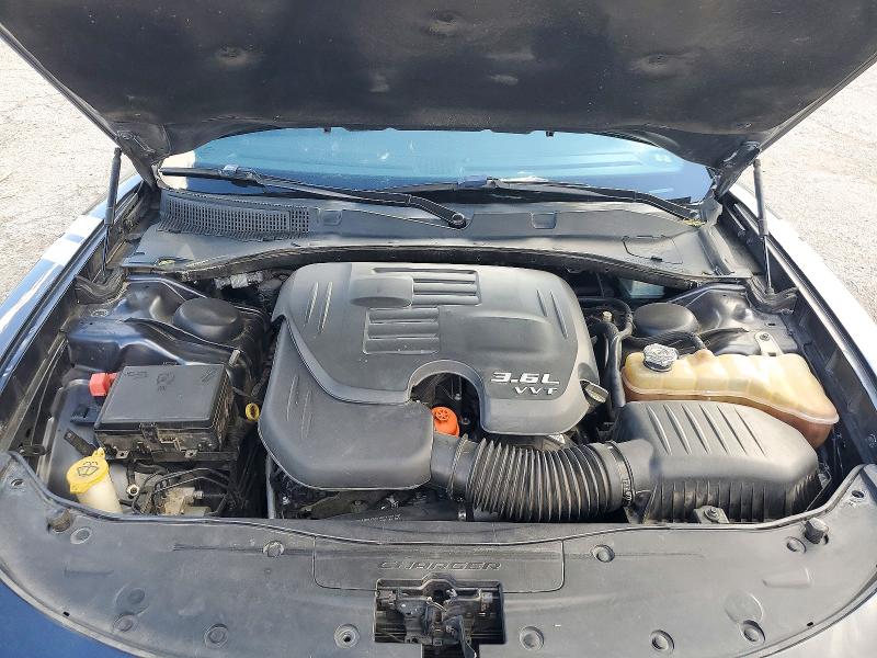 Снимка 11 от търг – 2018 DODGE CHARGER с VIN 2C3CDXHG9JH162903