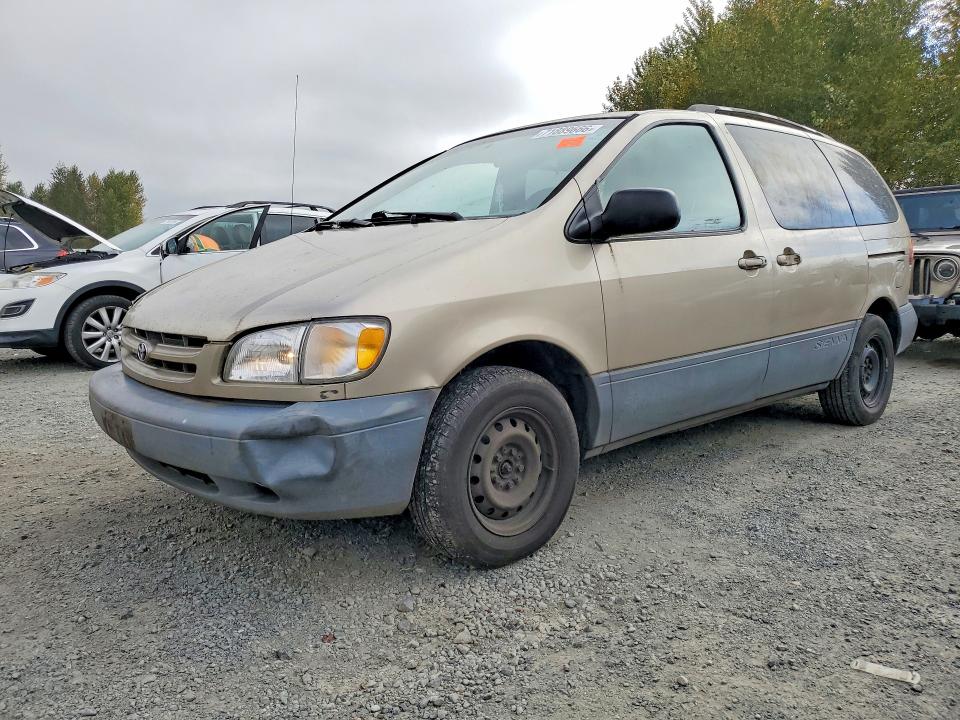 TOYOTA SIENNA 2000 with VIN 4T3ZF13C9YU172990 - Photo from auction