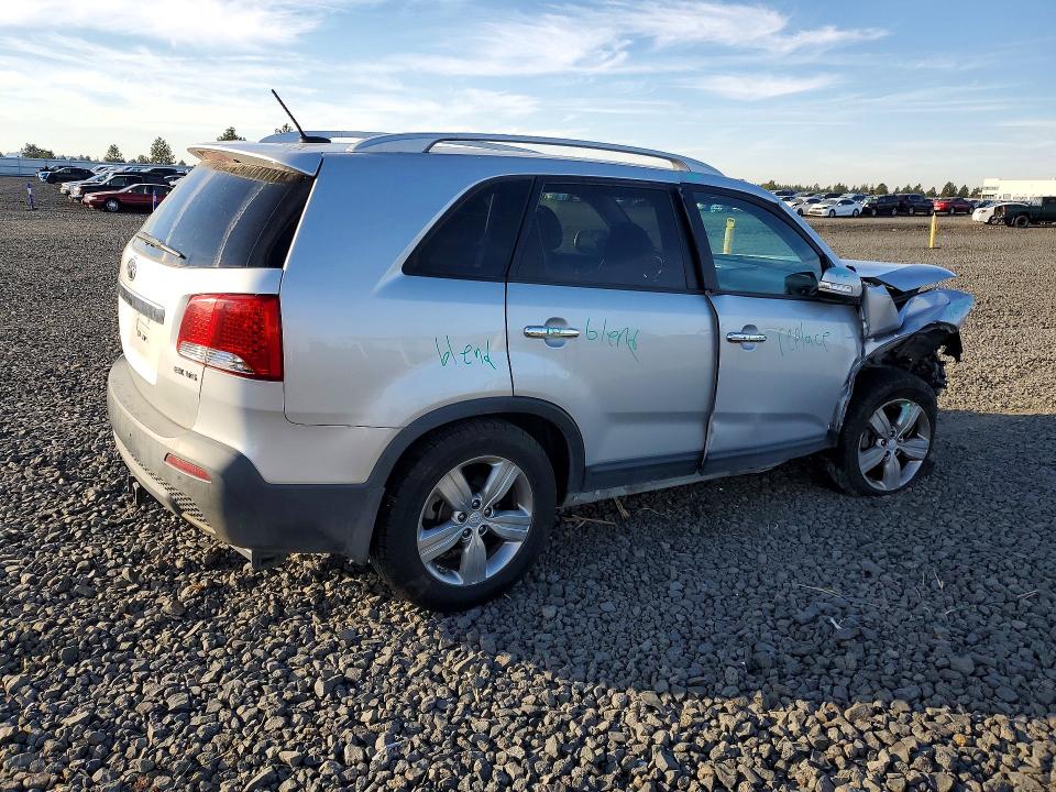 Снимка 3 от търг – 2012 KIA SORENTO с VIN 5XYKUDA27CG236342