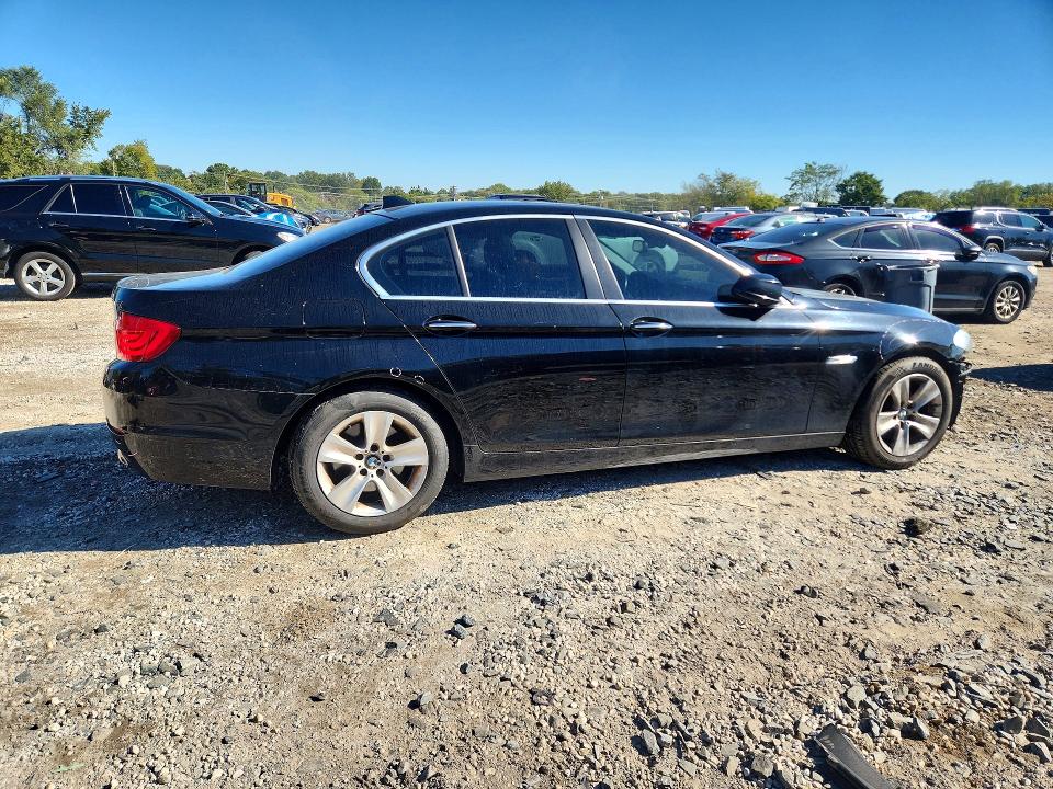 Фото 3 с аукциона – 2011 BMW 528 с VIN WBAFR1C50BC737064