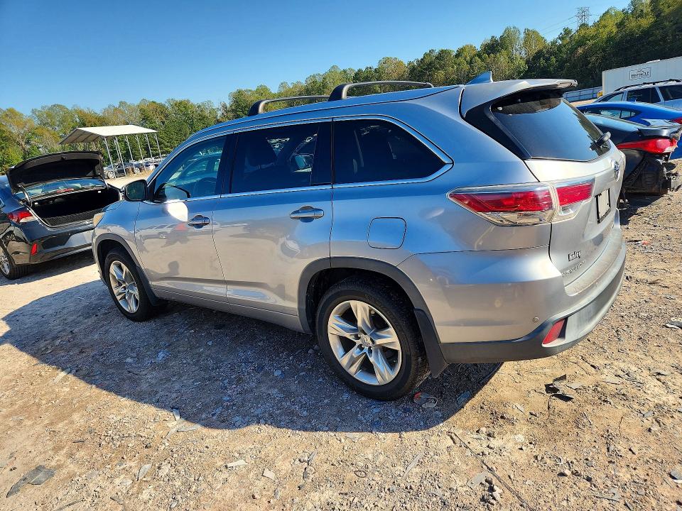 Photo 2 from auction – 2015 TOYOTA HIGHLANDER with VIN 5TDDKRFH9FS077520