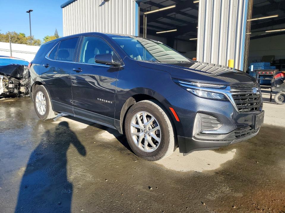 Photo 4 from auction – 2022 CHEVROLET EQUINOX with VIN 3GNAXKEV3NS106501