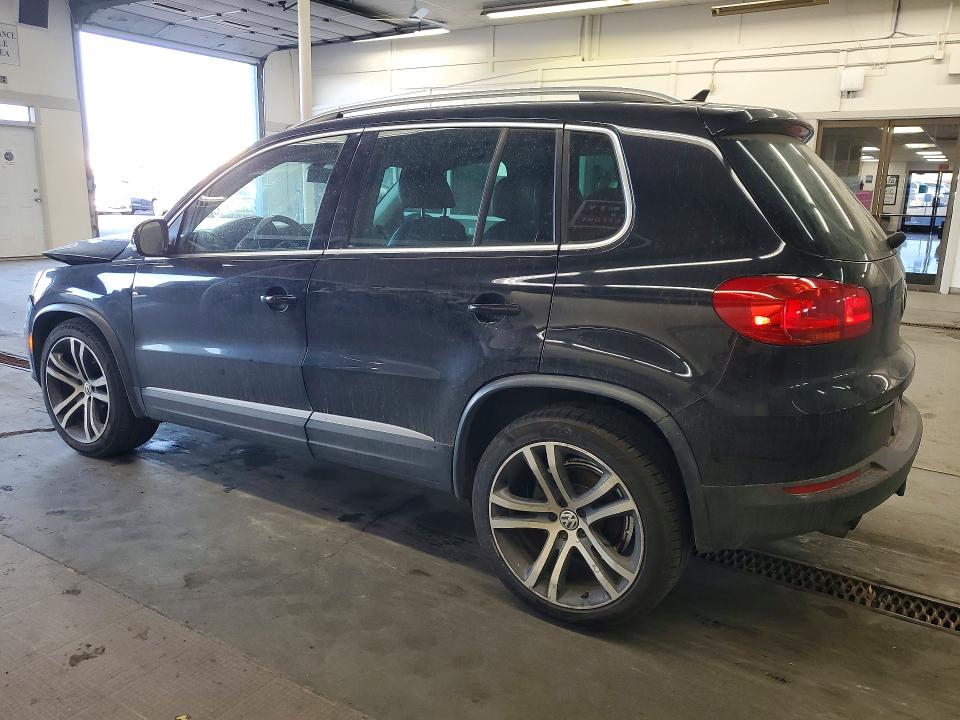 Снимка 2 от търг – 2017 VOLKSWAGEN TIGUAN с VIN WVGWV7AX0HK014475