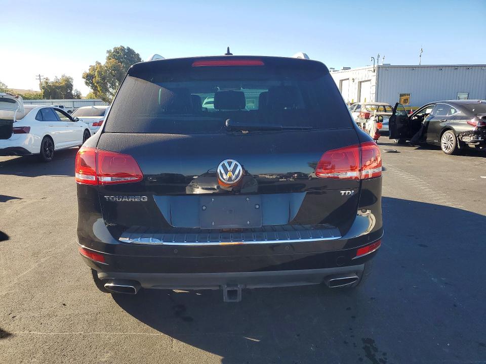 Снимка 6 от търг – 2013 VOLKSWAGEN TOUAREG с VIN WVGEP9BP8DD012228