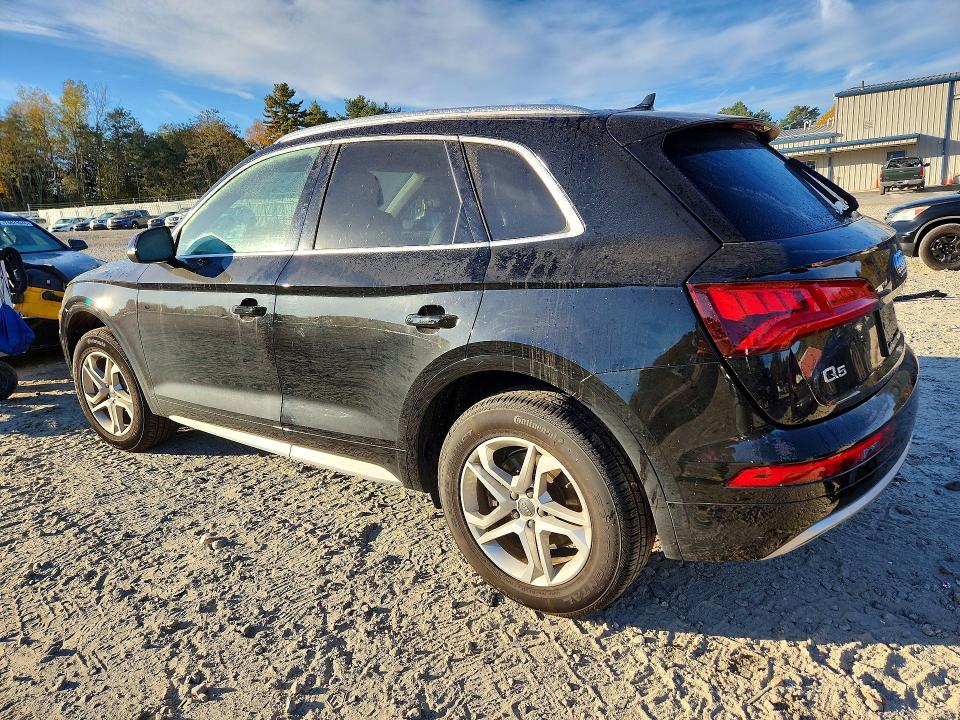 Снимка 2 от търг – 2019 AUDI Q5 с VIN WA1ANAFY3K2046724