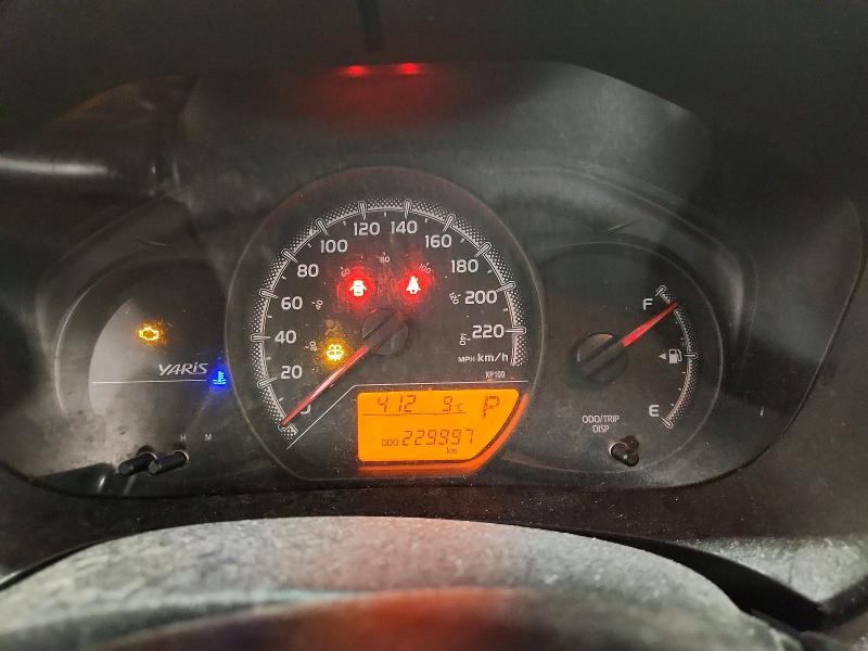 Снимка 9 от търг – 2015 TOYOTA YARIS с VIN VNKJTUD36FA016351
