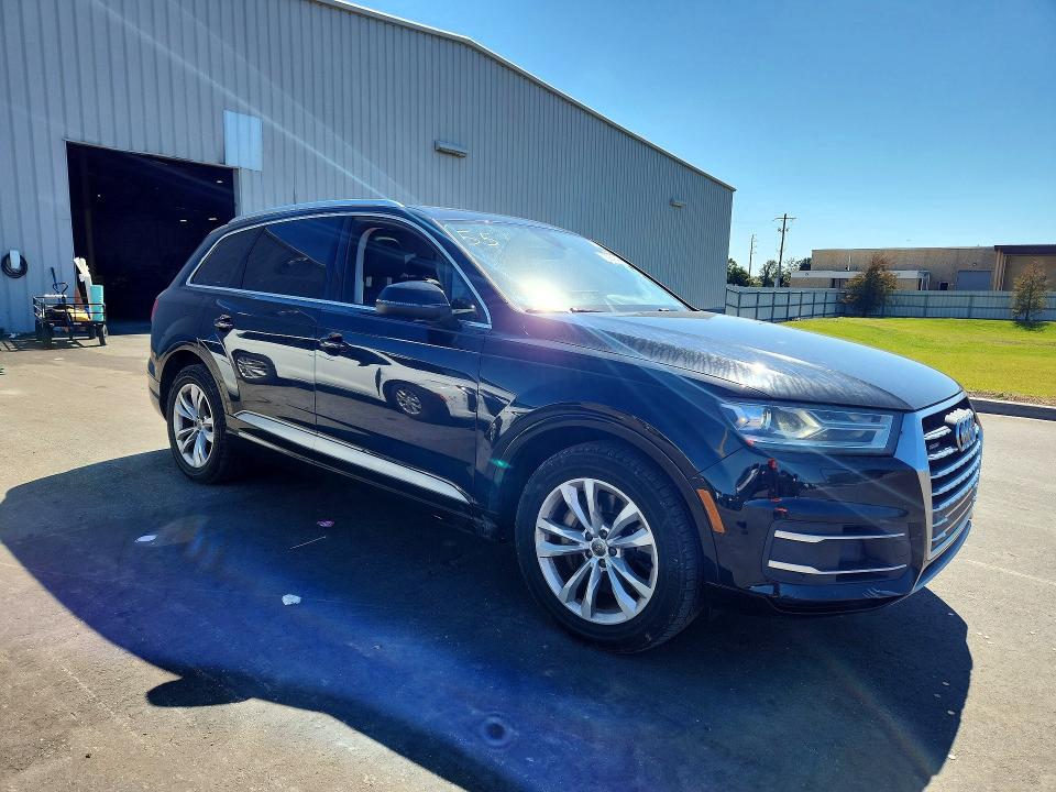 Снимка 4 от търг – 2018 AUDI Q7 с VIN WA1LAAF7XJD019986