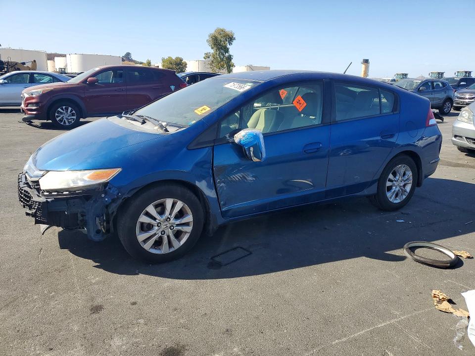 HONDA INSIGHT 2013 with VIN JHMZE2H72DS004372 - Photo from auction