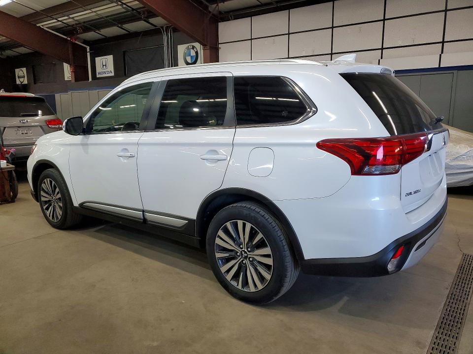 Снимка 2 от търг – 2020 MITSUBISHI OUTLANDER с VIN JA4AZ3A35LZ037737
