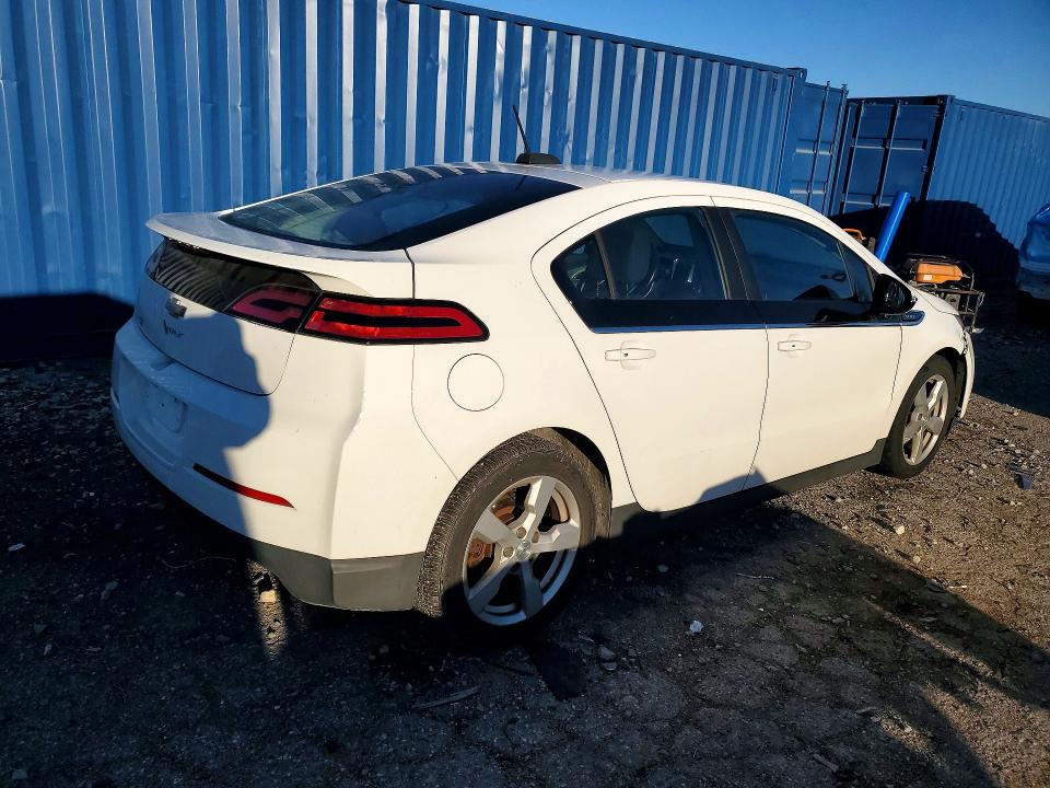 Снимка 3 от търг – 2015 CHEVROLET VOLT с VIN 1G1RA6E43FU116774
