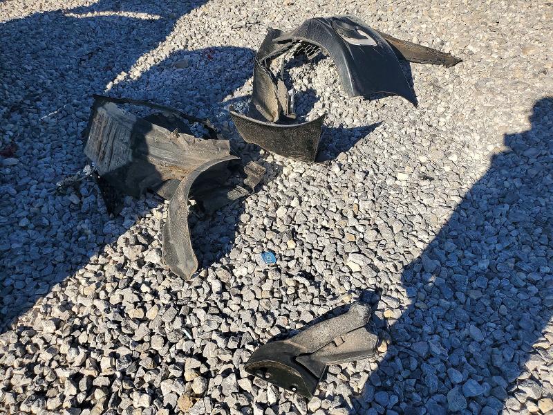 Снимка 12 от търг – 2017 MITSUBISHI LANCER с VIN JA32U2FU5HU004485