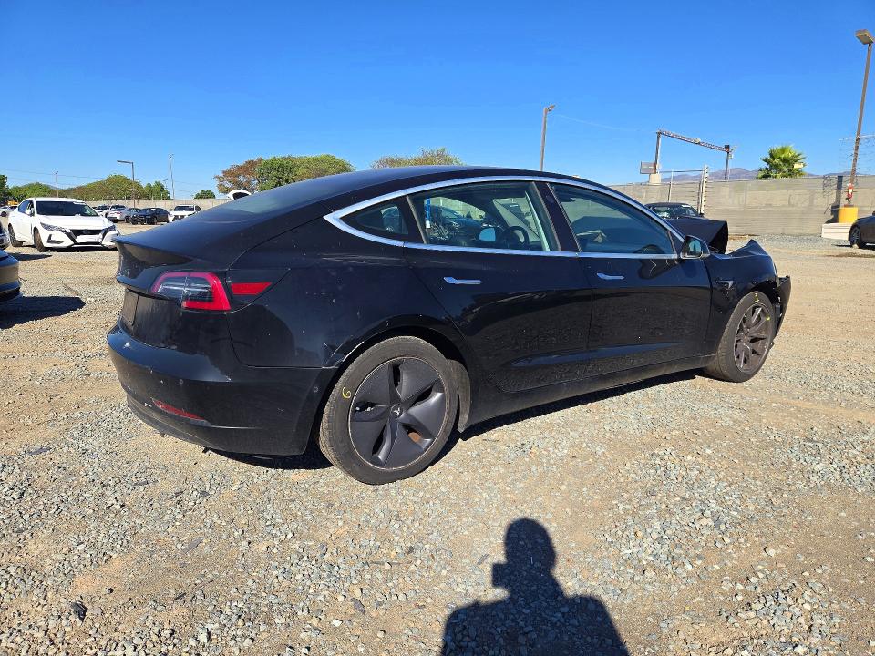 Photo 3 from auction – 2019 TESLA MODEL 3 with VIN 5YJ3E1EA3KF316826