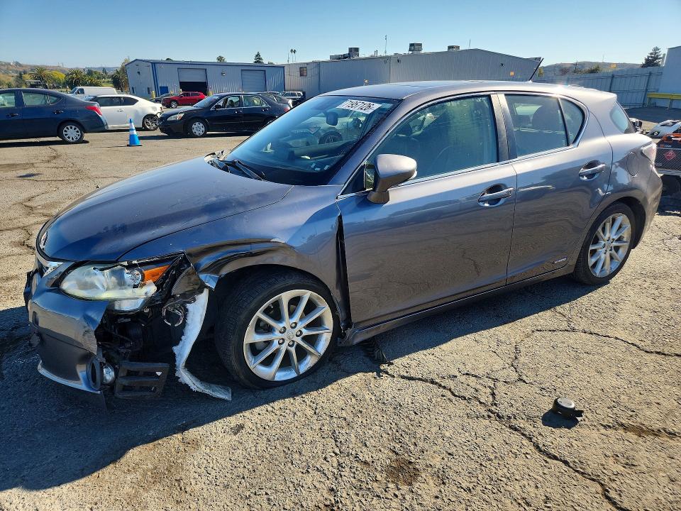 LEXUS CT 2013 with VIN JTHKD5BH5D2153074 - Photo from auction