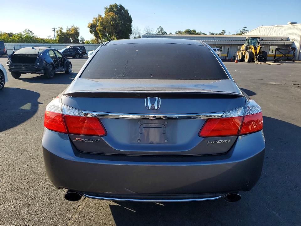 Photo 6 from auction – 2015 HONDA ACCORD with VIN 1HGCR2F56FA039181