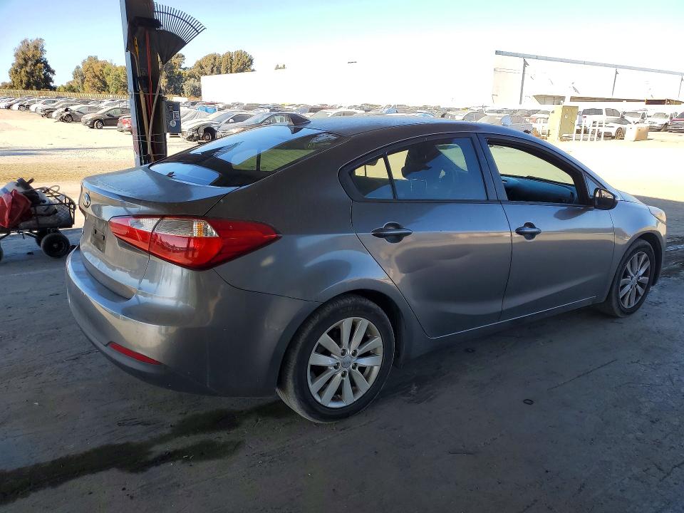 صورة رقم 3 من المزاد - 2016 KIA FORTE مع VIN KNAFX4A62G5508903