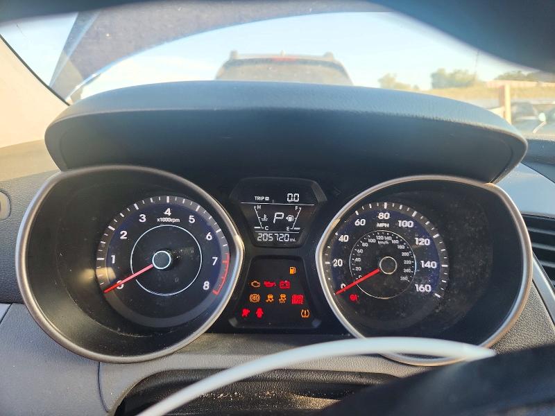 Снимка 9 от търг – 2016 HYUNDAI ELANTRA с VIN 5NPDH4AE6GH701120
