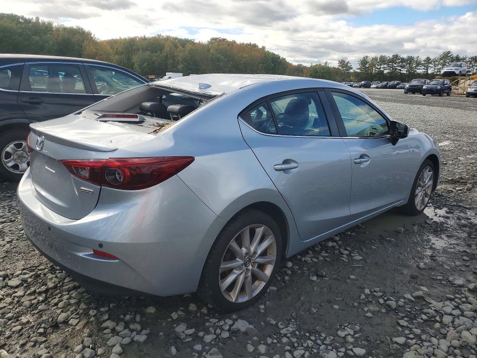 Photo 3 from auction – 2017 MAZDA 3 with VIN JM1BN1W39H1105028