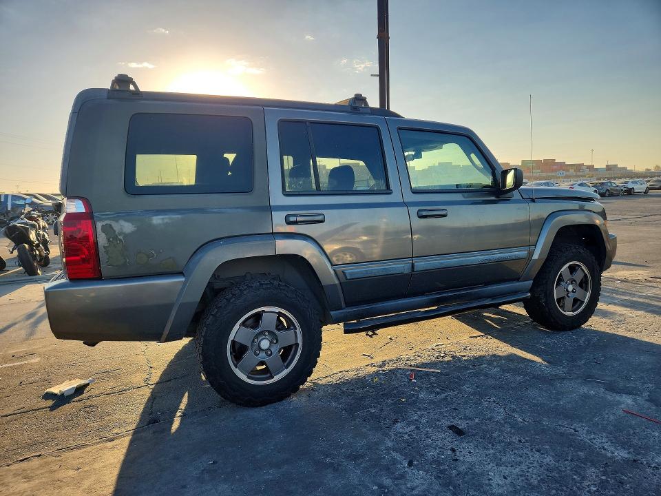 Photo 3 from auction – 2008 JEEP COMMANDER with VIN 1J8HH48K28C167648